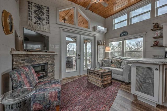 476, 478 Lapidary Lane, Young Harris, GA 30582