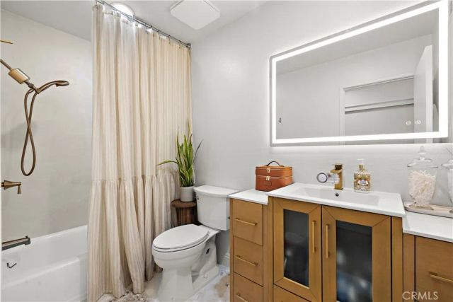 1570 W Tedmar, Anaheim, CA 92802