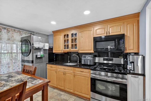 136 E Railroad Avenue, West Haverstraw, NY 10993