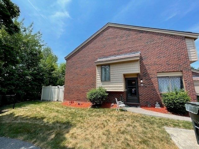 40 Elderwood Dr 40, Stoughton, MA 02072