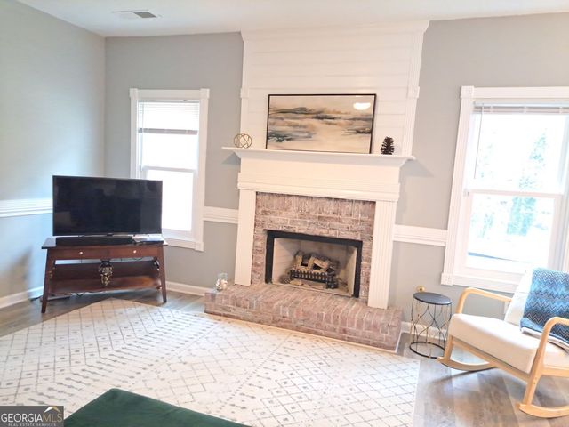 366 Silverthorn Drive NW, Marietta, GA 30064