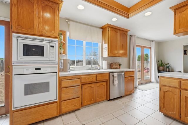 9317 14th Avenue, Hanford, CA 93230