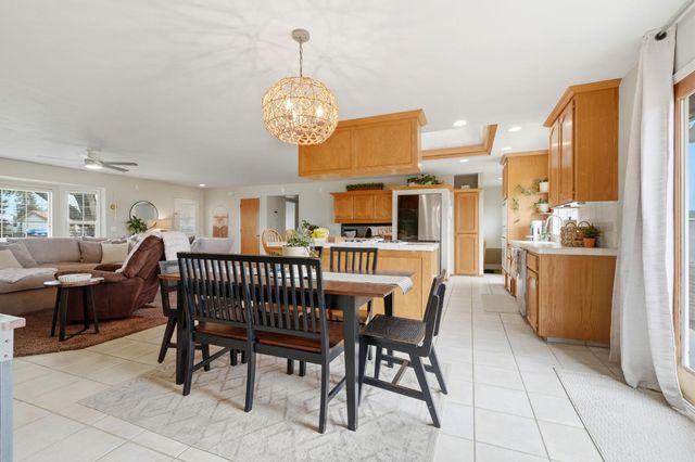 9317 14th Avenue, Hanford, CA 93230
