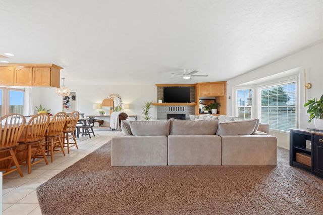 9317 14th Avenue, Hanford, CA 93230