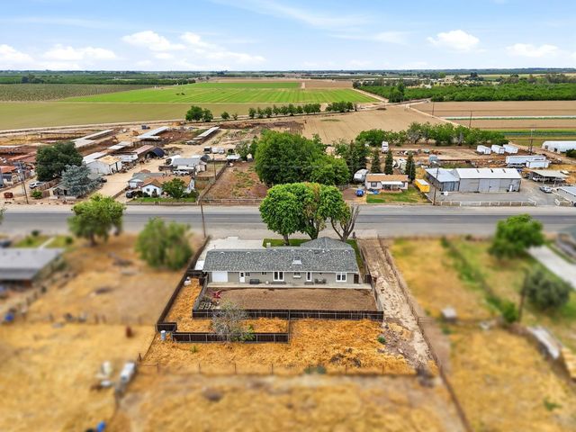 9317 14th Avenue, Hanford, CA 93230