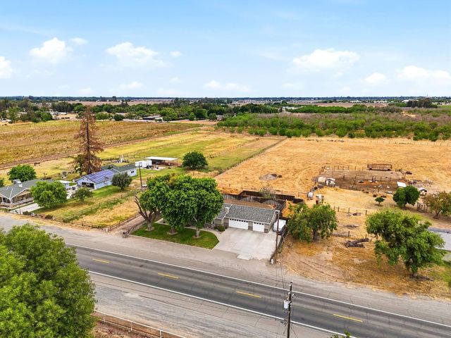 9317 14th Avenue, Hanford, CA 93230