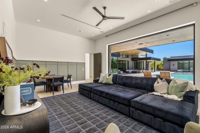 8020 N 64TH Place, Paradise Valley, AZ 85253