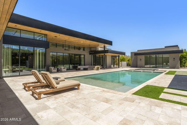 8020 N 64TH Place, Paradise Valley, AZ 85253