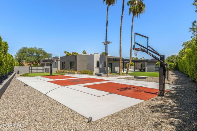 8020 N 64TH Place, Paradise Valley, AZ 85253