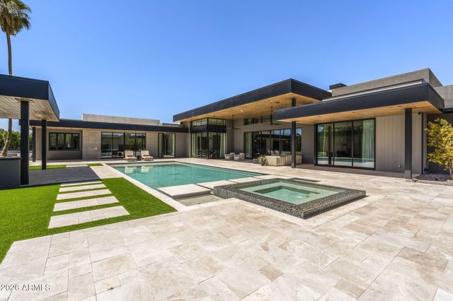 8020 N 64TH Place, Paradise Valley, AZ 85253