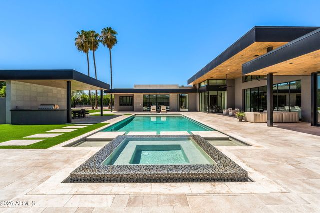 8020 N 64TH Place, Paradise Valley, AZ 85253