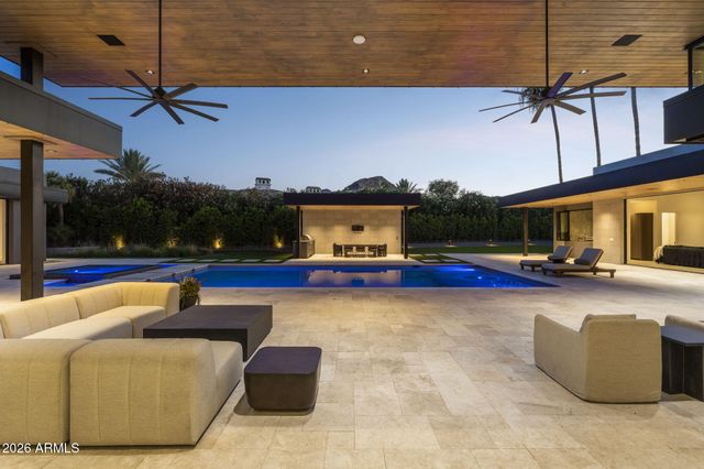 8020 N 64TH Place, Paradise Valley, AZ 85253