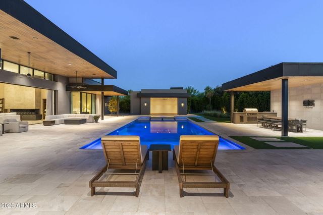 8020 N 64TH Place, Paradise Valley, AZ 85253
