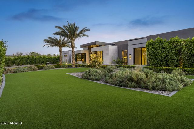 8020 N 64TH Place, Paradise Valley, AZ 85253