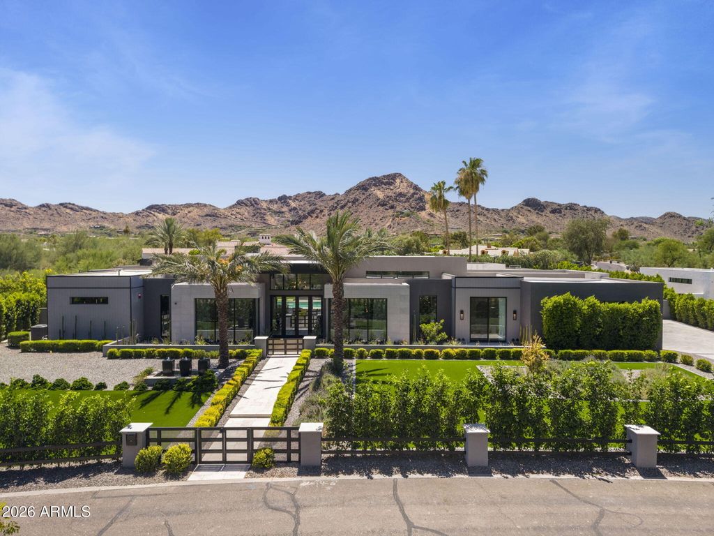 8020 N 64TH Place, Paradise Valley, AZ 85253 — exterior
