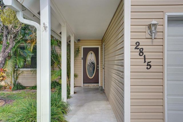 2815 Black Pine Ct, Lake Worth, FL 33462