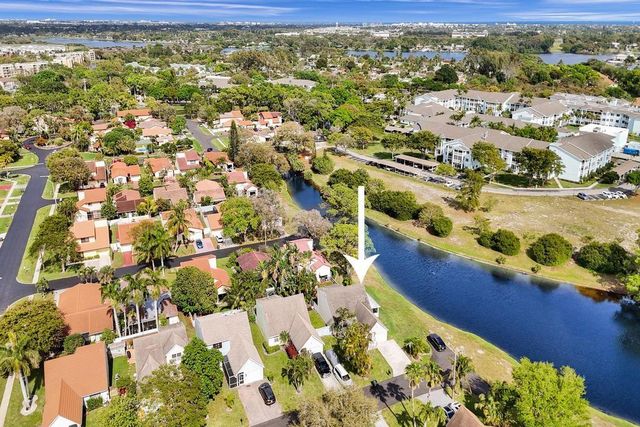 2815 Black Pine Ct, Lake Worth, FL 33462