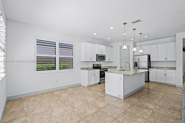 2872 SE 3rd St, Homestead, FL 33033