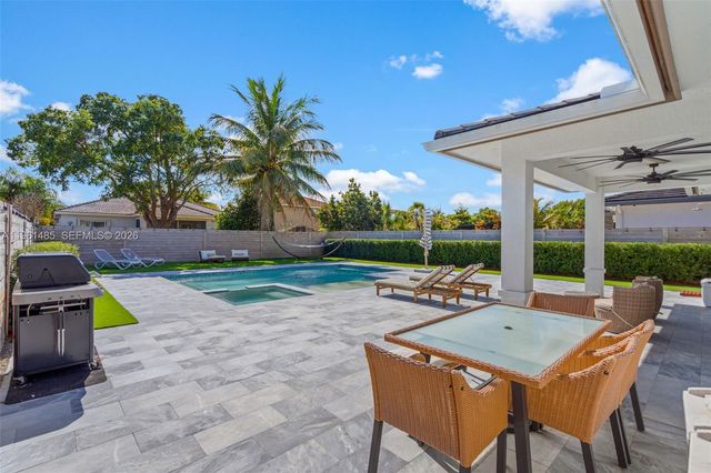 2872 SE 3rd St, Homestead, FL 33033