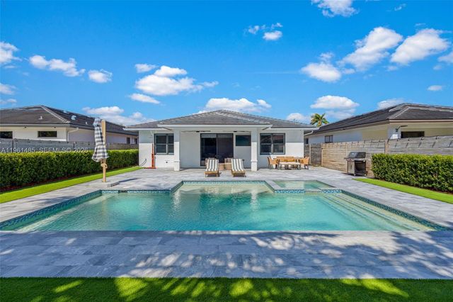 2872 SE 3rd St, Homestead, FL 33033