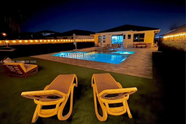 2872 SE 3rd St, Homestead, FL 33033