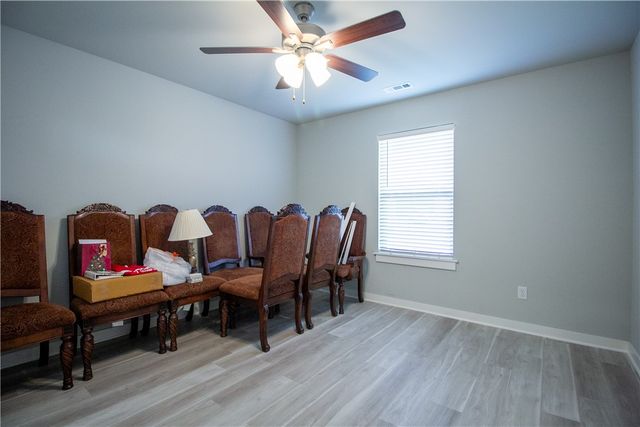 305 Pin Oak Street, Gentry, AR 72734