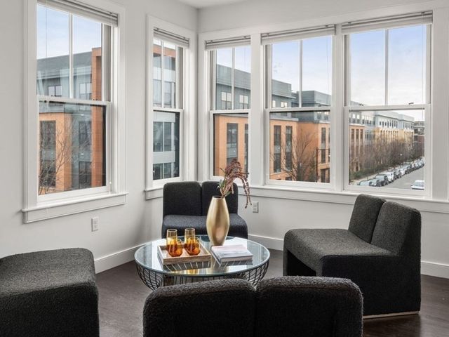 288 C Street 5, Boston, MA 02127