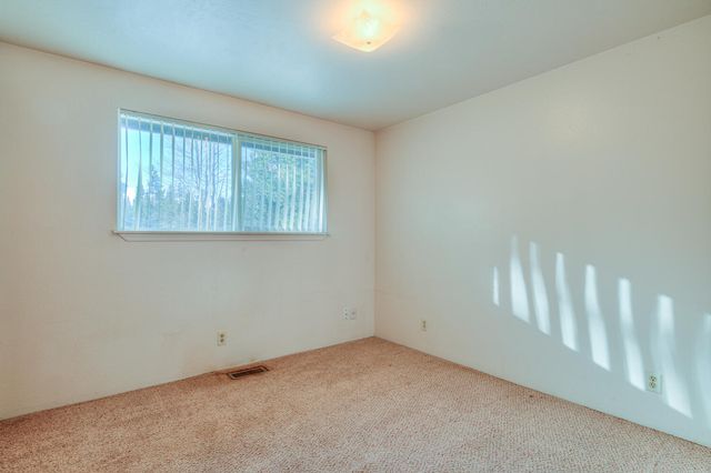 16054 Burgess Road, La Pine, OR 97739