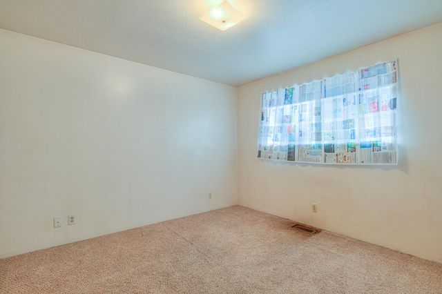 16054 Burgess Road, La Pine, OR 97739