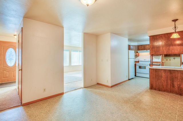 16054 Burgess Road, La Pine, OR 97739