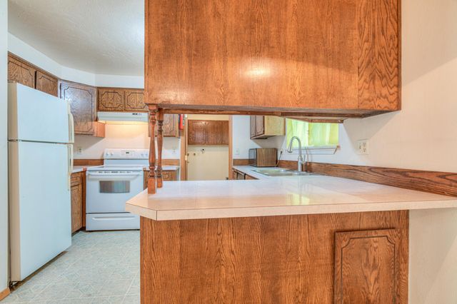 16054 Burgess Road, La Pine, OR 97739