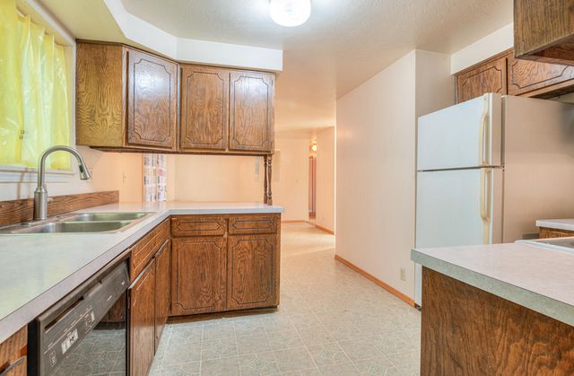 16054 Burgess Road, La Pine, OR 97739