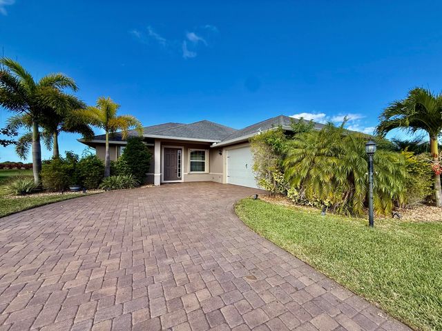 722 Yearling Trail, Sebastian, FL 32958