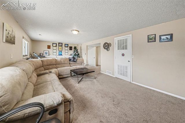 1027 De La Vista Lane, Colorado Springs, CO 80911