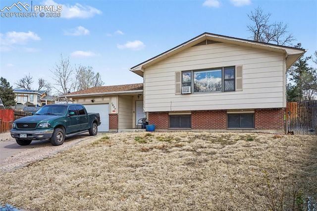 1027 De La Vista Lane, Colorado Springs, CO 80911