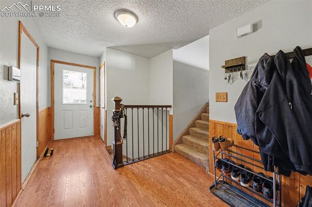 1027 De La Vista Lane, Colorado Springs, CO 80911