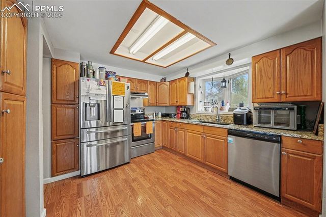 1027 De La Vista Lane, Colorado Springs, CO 80911