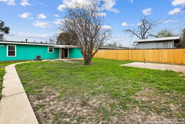 115 Harcourt, San Antonio, TX 78223