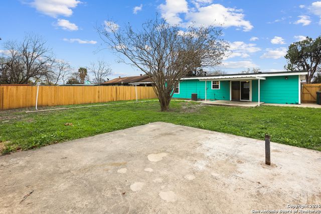 115 Harcourt, San Antonio, TX 78223