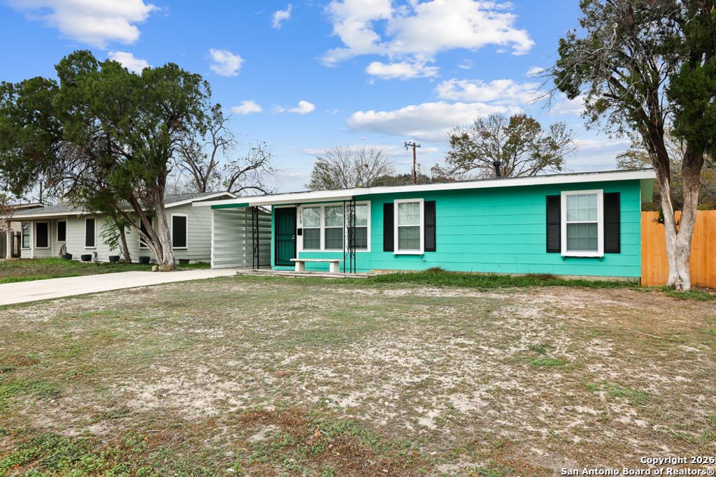 115 Harcourt, San Antonio, TX 78223