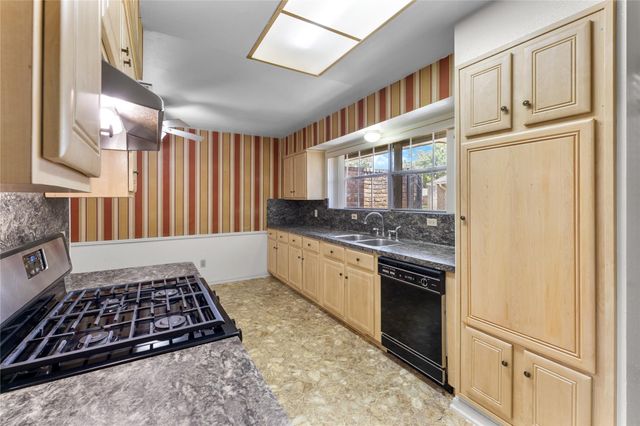 16410 Hickory Knoll Drive, Houston, TX 77059