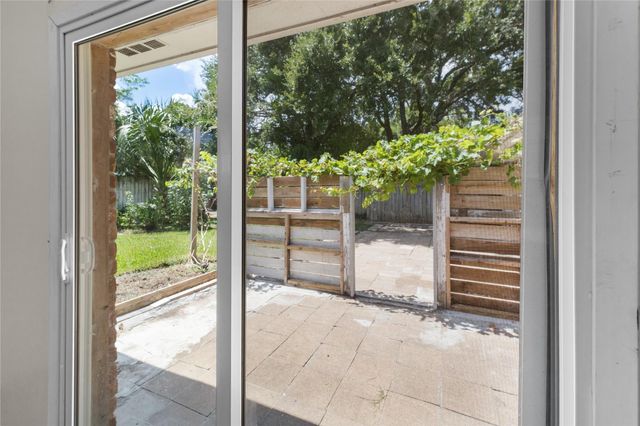 16410 Hickory Knoll Drive, Houston, TX 77059