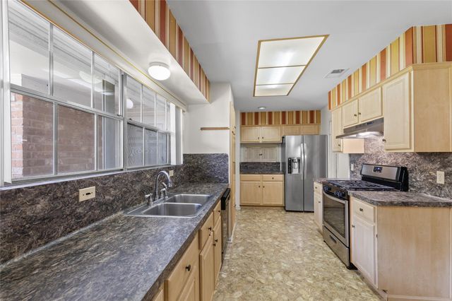 16410 Hickory Knoll Drive, Houston, TX 77059