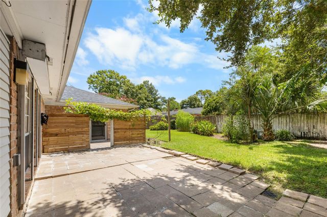 16410 Hickory Knoll Drive, Houston, TX 77059