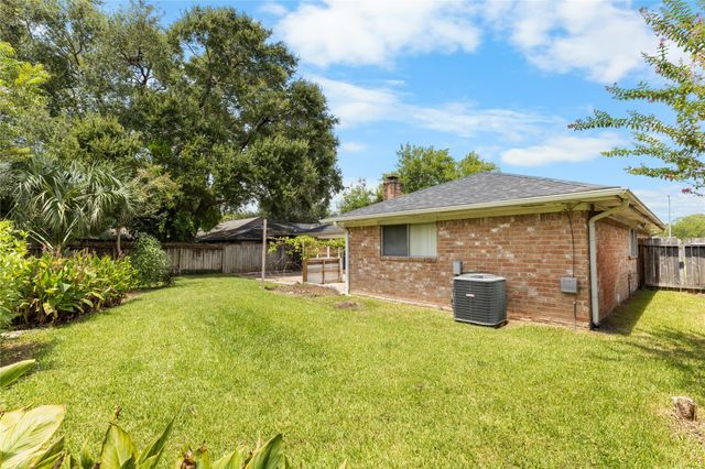 16410 Hickory Knoll Drive, Houston, TX 77059