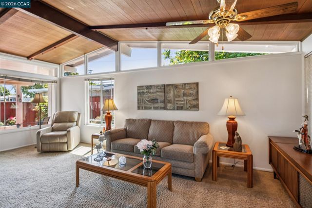27621 Loyola Ave, Hayward, CA 94545