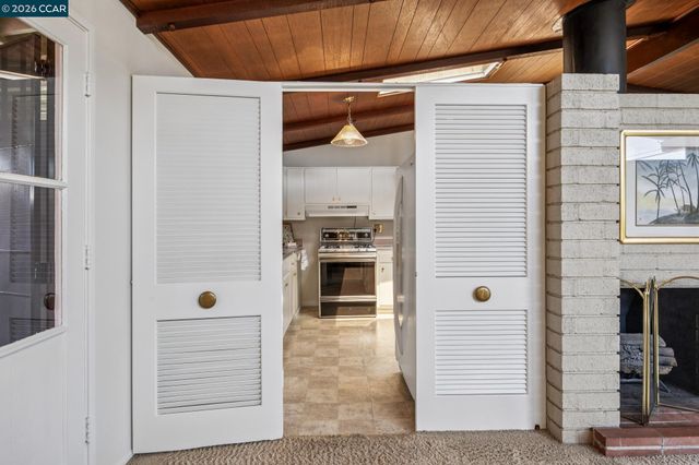 27621 Loyola Ave, Hayward, CA 94545
