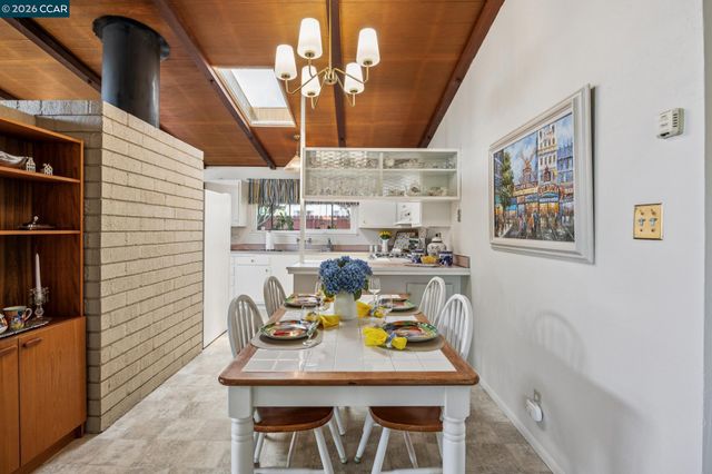 27621 Loyola Ave, Hayward, CA 94545