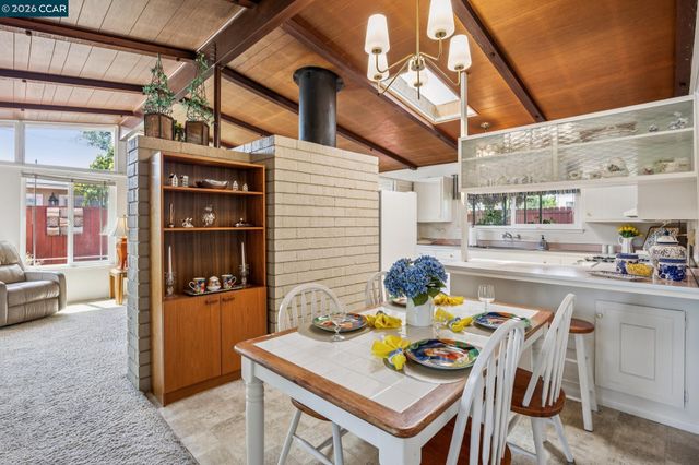 27621 Loyola Ave, Hayward, CA 94545