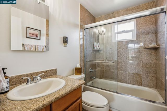 27621 Loyola Ave, Hayward, CA 94545